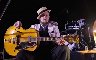 Magi, m�rker och musik i unik f�rest�llning