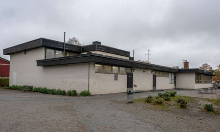 Hot och slag – nu agerar skolan