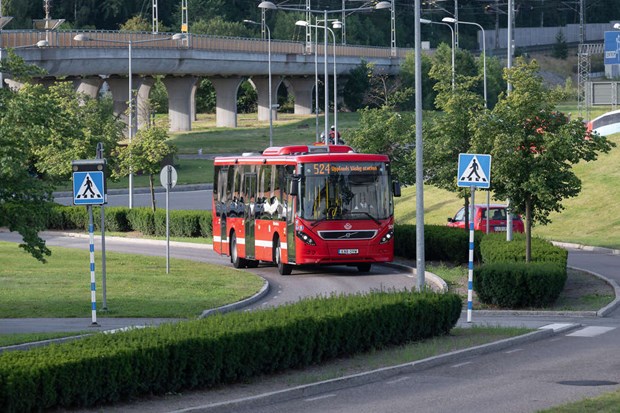 Snabbvgen till Arninge gr via Vallentuna
