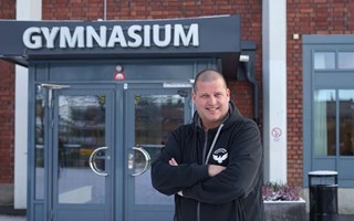 Nu hlls gymnasiets entr lst