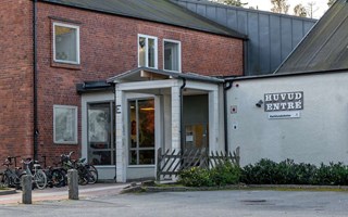 Trafiksituationen vid Karlslundsskolan ses �ver