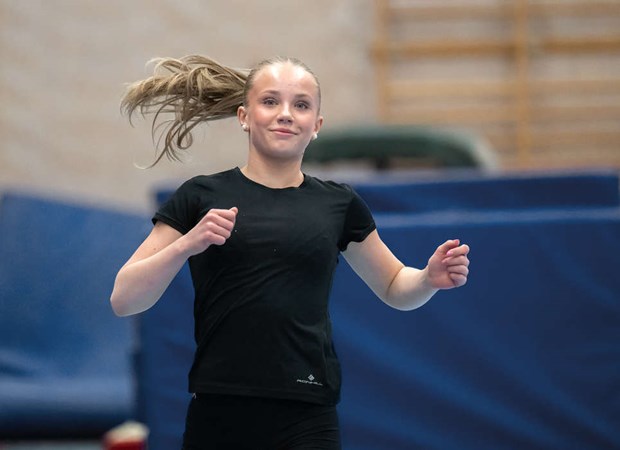 Saga behåller greppet om hopptronen Saga behåller greppet om hopptronen