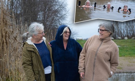 Trion som badar oavsett v�der