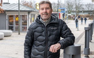 Profil tillbaka i b�set