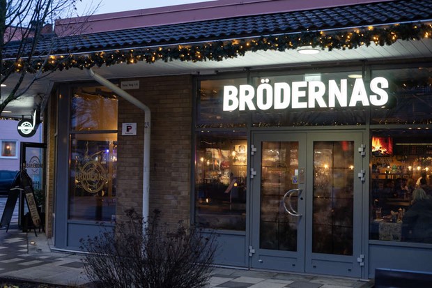 Br�dernas rekonstruktionsplan f�r gr�nt ljus i hovr�tt