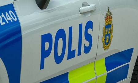 Polisinsats i Vallentuna efter uppgifter om f�rs�k att locka barn