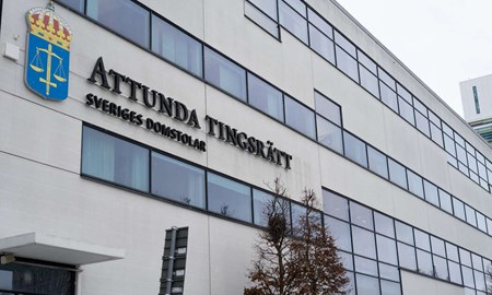 Pedagog �talas f�r sexuellt ofredande