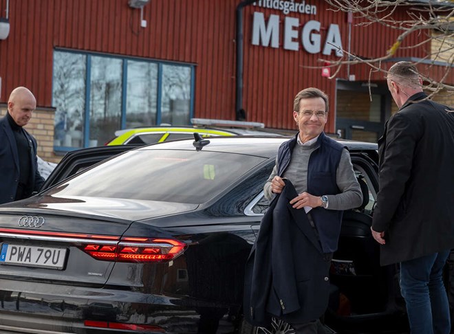 Gymnasieelever fr�gade ut statsministern