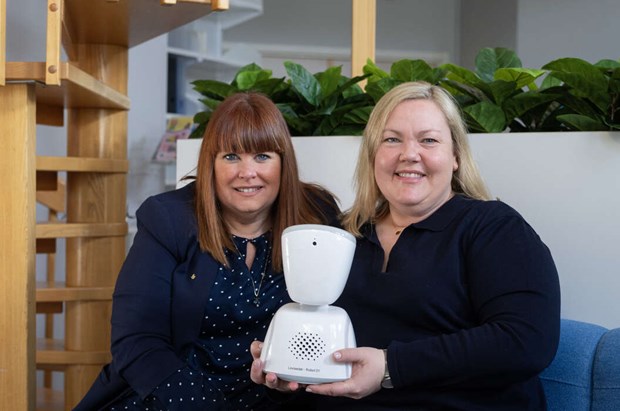 Robotar ska minska skolfrånvaron Robotar ska minska skolfrånvaron