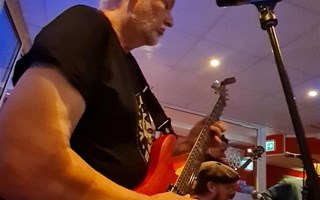 Nej till bira och vin p� Vallentuna teater