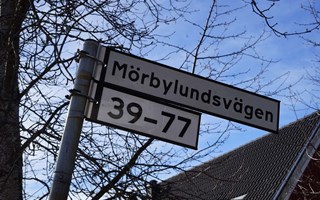 F�rslaget: P-f�rbud l�ngs M�rbylundsv�gen och Rosendalsv�gen
