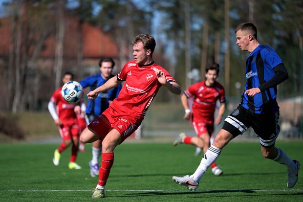 Vallentuna tog f�rsta po�ngen