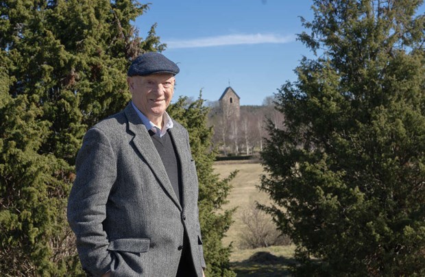 Midsommarfirandet vid Kyrk�ngen hotat