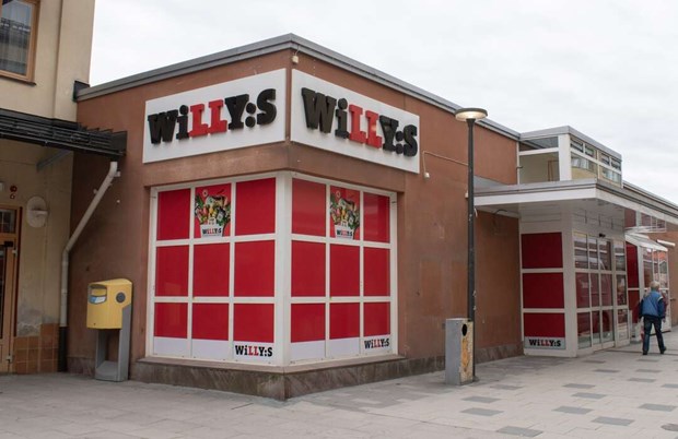 D� �ppnar Willys i Vallentuna