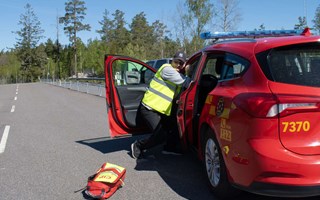De rycker ut först – när blåljuset dröjer