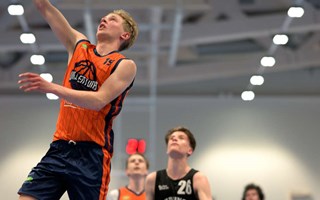 Succ�s�songen slutade med semifinalspel
