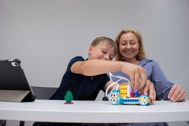 Maria ska lära barn programmera Maria ska lära barn programmera