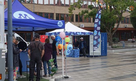 Val�stugorna� p� plats i centrum