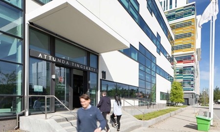 Rattfull man utgav sig f�r att vara polis